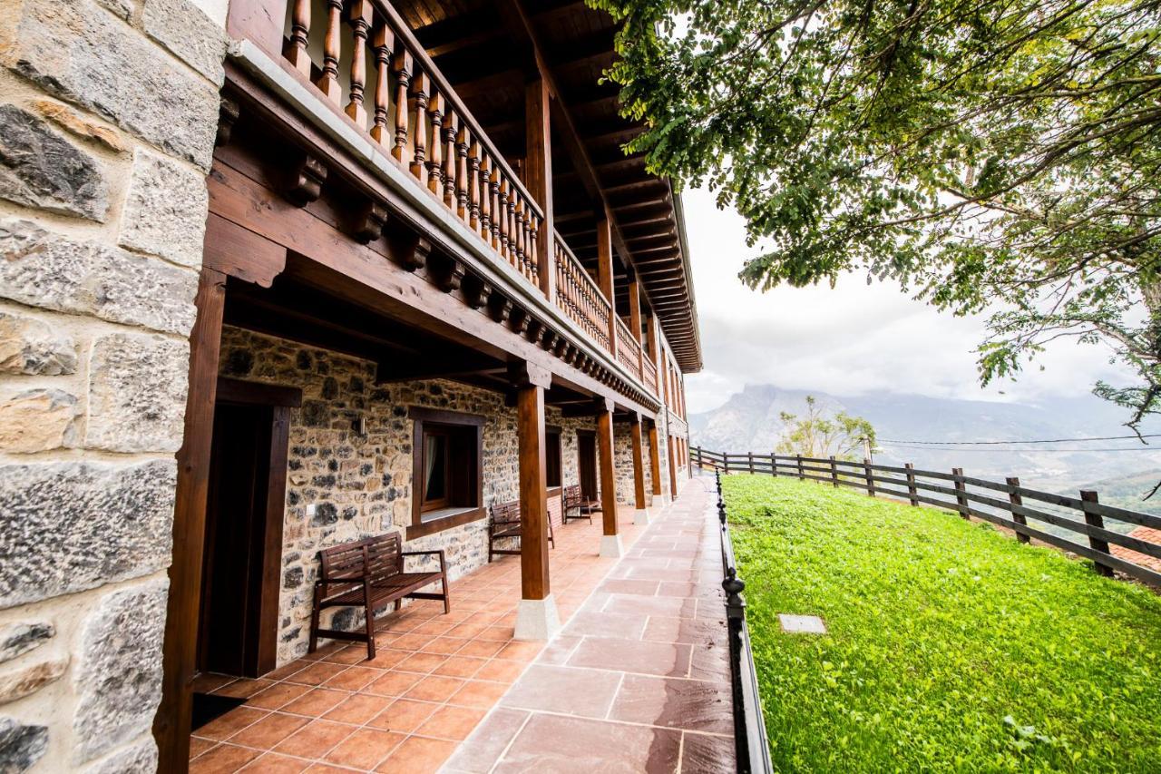 Colio Apartamentos Los Picos De Europa מראה חיצוני תמונה