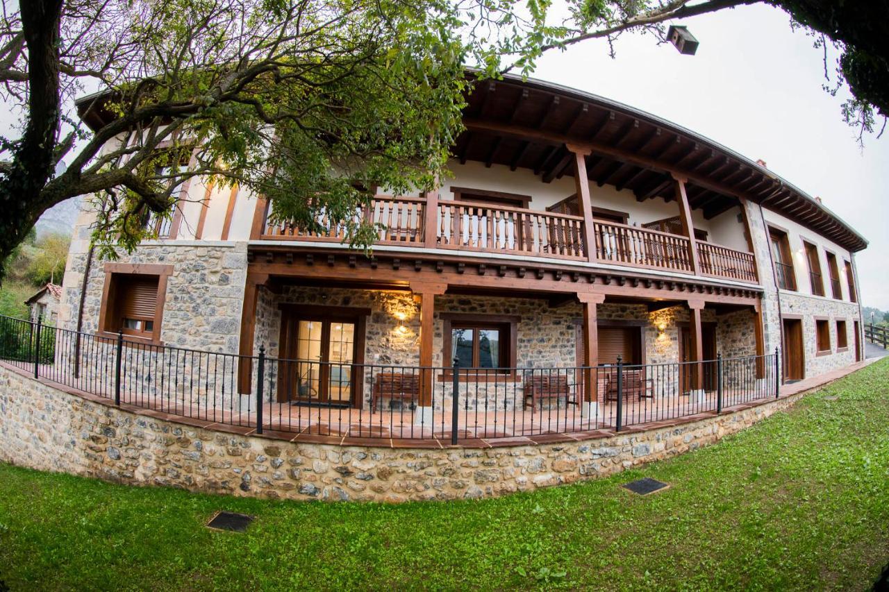 Colio Apartamentos Los Picos De Europa מראה חיצוני תמונה