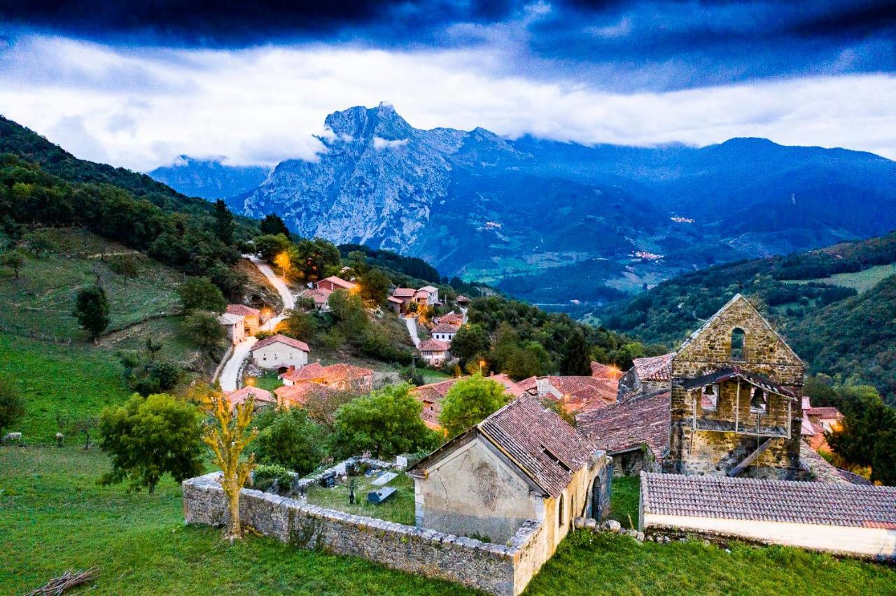 Colio Apartamentos Los Picos De Europa מראה חיצוני תמונה