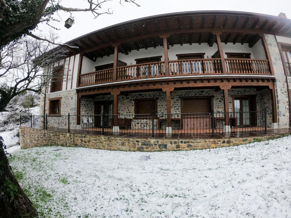 Colio Apartamentos Los Picos De Europa מראה חיצוני תמונה